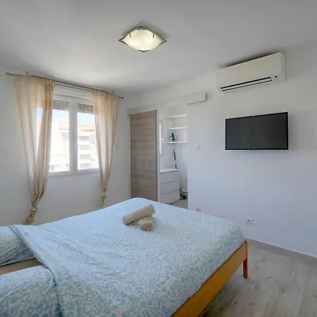 Apartment Andrea - Parking - Wifi - Air Conditioning - Vca