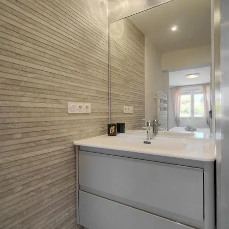 Andrea - Parking - Wifi - Air Conditioning - Vca Apartment *